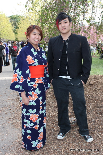 Kimono at Sakura cherry blossom in Brooklyn Botanic Garden