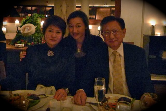 月前與 Chris Tsou 及 Anna Zhan 在 The Core Club 初認識，今次坐在 Anna 旁，我倆大談兒女經。