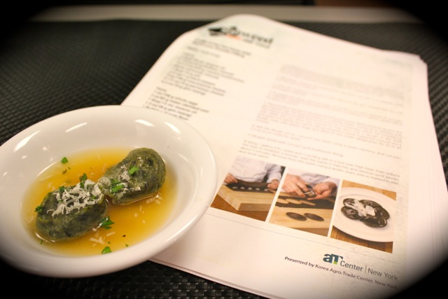 紫菜蘑菇苔雲吞 Truffle of the Sea Pasta with Mushroom Duxelle Filling - Korean Seaweed - Beyond Sushi and Salad - New York event